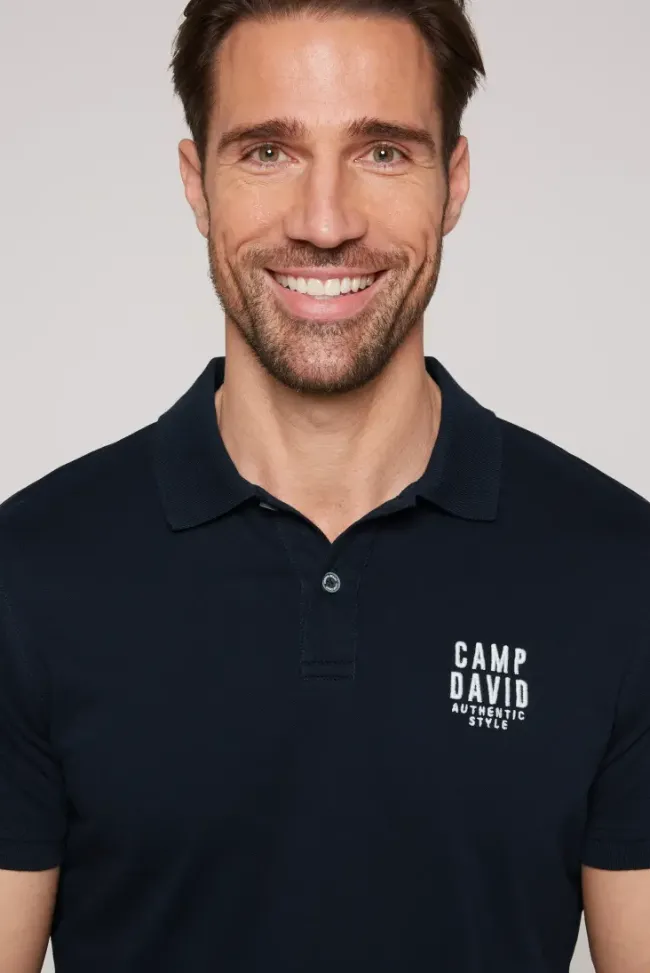 Herren CAMP DAVID & SOCCX Basic Pikee-Polo mit Logo-Stickerei blue navy