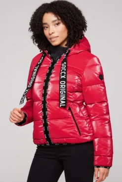 Damen CAMP DAVID & SOCCX Glänzende Steppjacke mit Samt-Optik clear red