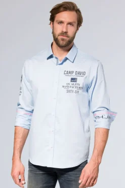 Herren CAMP DAVID & SOCCX Hemd mit Webstruktur und Artworks, Regular Fit light blue