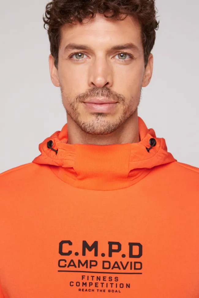 Herren CAMP DAVID & SOCCX Hoodie im Materialmix mit Artwork und Rückentasche signal orange