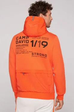 Herren CAMP DAVID & SOCCX Hoodie im Materialmix mit Artwork und Rückentasche signal orange