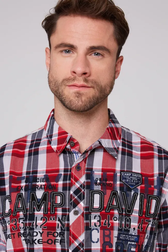 Herren CAMP DAVID & SOCCX Karohemd mit Label-Applikationen flight red