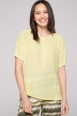 Damen CAMP DAVID & SOCCX Kurzarmbluse mit Crèpe-Struktur faded yellow
