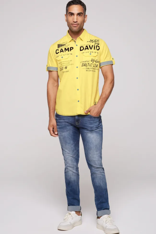 Herren CAMP DAVID & SOCCX Kurzarmhemd mit Klappentaschen und Prints light lime
