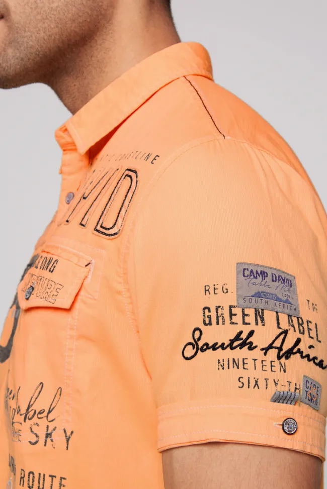 Herren CAMP DAVID & SOCCX Kurzarmhemd mit Logo-Applikationen sunrise orange