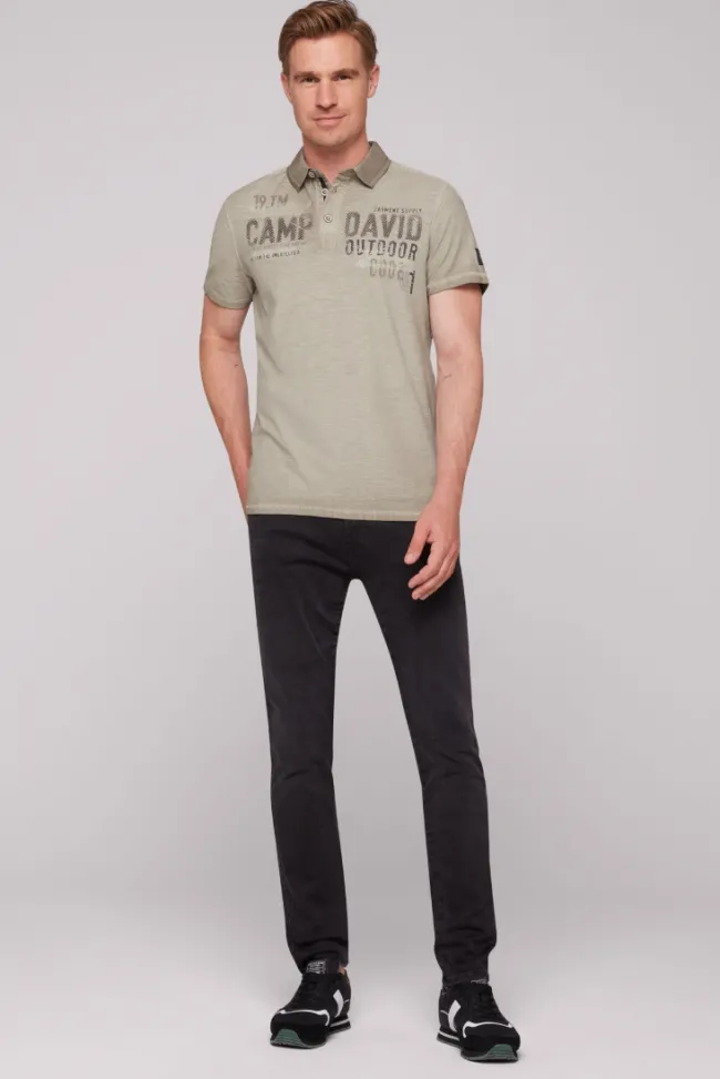 Herren CAMP DAVID & SOCCX Polo mit Schultertapes und Logo Artwork fossil brown