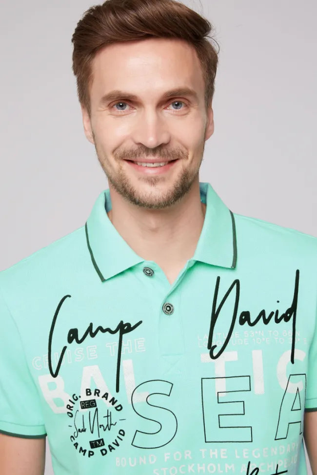 Herren CAMP DAVID & SOCCX Poloshirt aus Pikee mit Rubber Print flash aqua | M