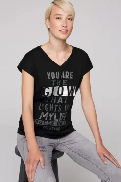 Damen CAMP DAVID & SOCCX Shirt mit V-Ausschnitt und Wording Print