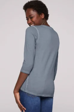 Damen CAMP DAVID & SOCCX Shirt mit Wording Print und Schmucksteinen cold grey