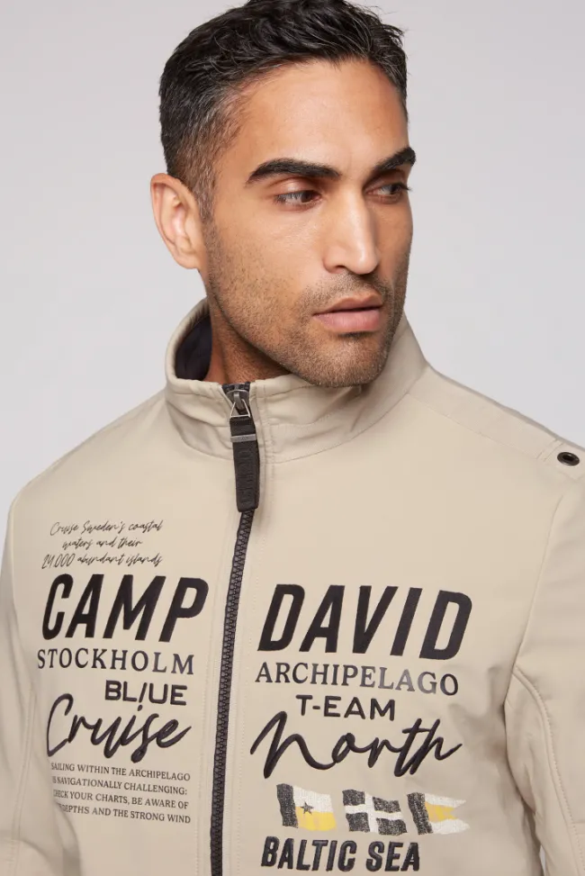 Herren CAMP DAVID & SOCCX Softshelljacke im Blouson-Stil mit Artworks neutral beige