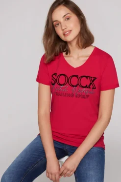 Damen CAMP DAVID & SOCCX T-Shirt mit V-Ausschnitt und Glitter Print clear red