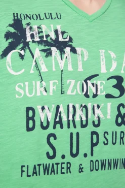 Herren CAMP DAVID & SOCCX T-Shirt mit V-Neck und Print Artwork regatta green | S